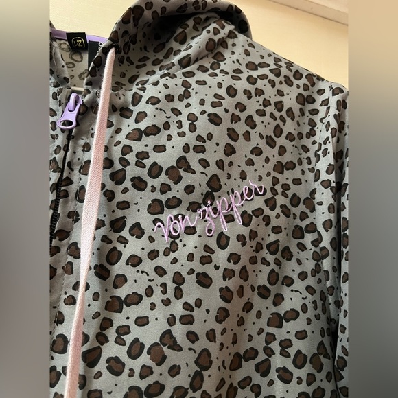 Von zipper leopard women’s jacket size 12 drawstring hood zip up stretchy cuffs - Picture 2 of 9
